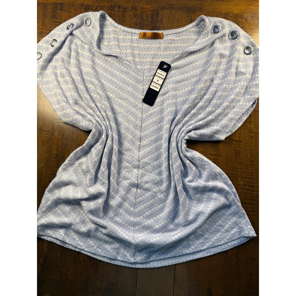 Belldini Knit Top Women M Blue NWT Chevron Stripe Grommet V-Neck Short Sleeve